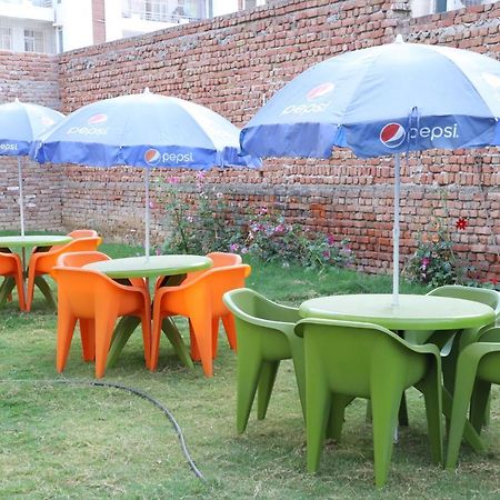 Hotel Dream Comfort Agra  Dış mekan fotoğraf