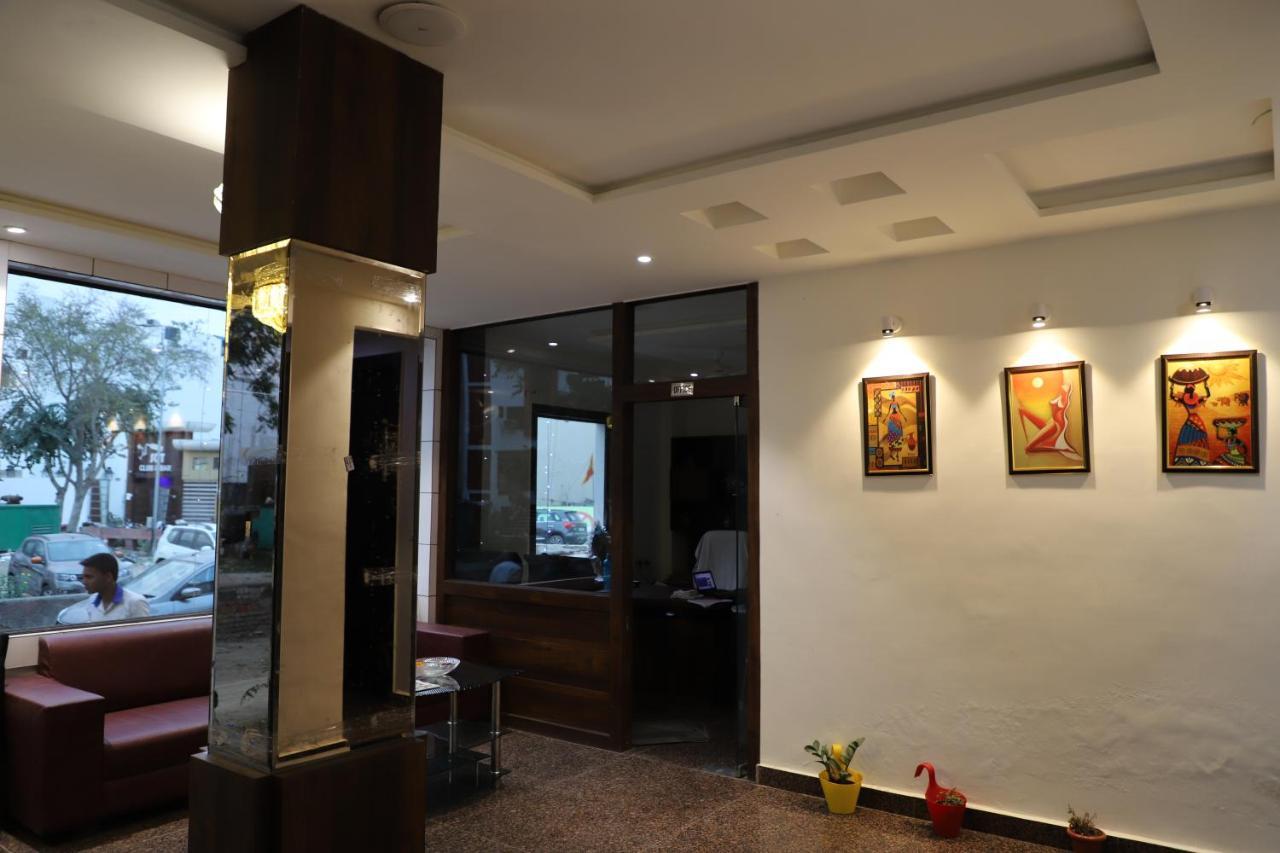 Hotel Dream Comfort Agra  Dış mekan fotoğraf