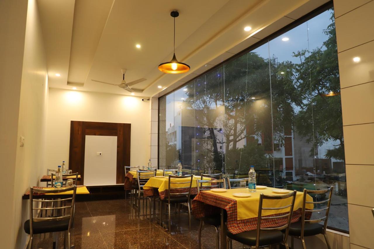 Hotel Dream Comfort Agra  Dış mekan fotoğraf